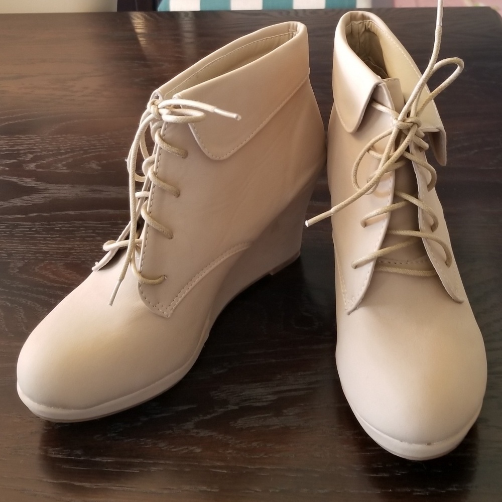 Beautiful fall boots